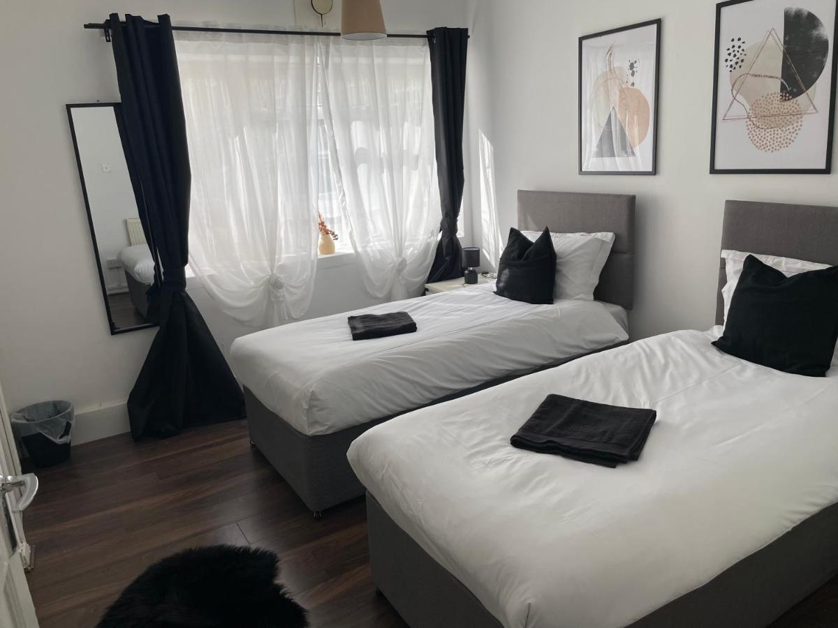 Lovely 2Bedroom 4Mins From Wimbledon Station London Eksteriør bilde
